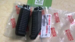 Cao su gác chân sau xe YAMAHA (chốt rivet phi 8li)