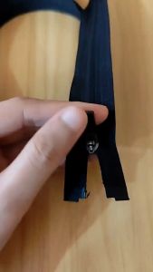 Resleting Zipper Kamisol Terbalik No.3 Ukuran 70 & 75 cm Kepala Karet Auto Lock Isi 12 Pcs