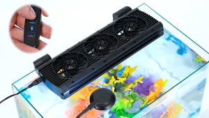 พัดลมระบายความร้อน (Aquarium Chiller)-แบบแขวนผนังพร้อมตัวปรับ ครอบคลุมถังปลาแพะน้ำ/น้ำเกลือ สำหรับกุ้ง、ปะการัง และพืชน้ำ