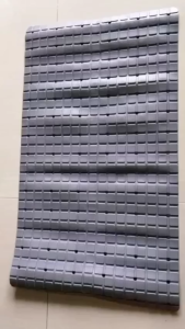 พรมกันลื่นห้องน้ำ PVC จุกยางสูญญากาศ ยึดพื้นแน่น ป้องกันลื่นล้ม ลายตารางนวดเท้า ขนาด 71x40 ซม. พรมปูพื้นกันลื่น ห้องน้ำ พื้นเปียก