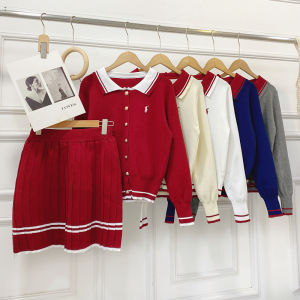 Retro Polo Collar Embroidered Horse Long Sleeve Knitted Top High Waist Pleated Mini Skirt Set Fashionable Preppy Style Womens Ensemble