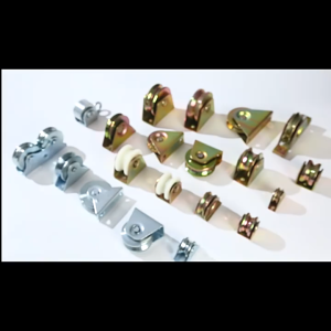 ล้อประตูเลื่อนเหล็ก ลูกรอก ร่อง V / U ล้อกลิ้งประตูสไลด์ ทนทานพร้อมถุง Groove Wheel