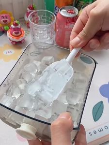 ที่ทำน้ำแข็ง เครื่องทำน้ำแข็งในครัวเรือน ทำน้ำแข็งก้อน ทำครั้งละ 48 ชิ้น พร้อมภาชนะ