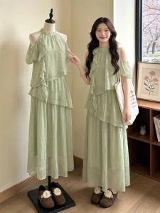 Age Reducing Design Sensible Shoulder-exposing Blouse and Skirt Set