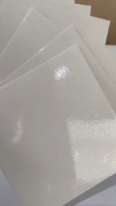 สุญญากาศติดพรบ.รถ แผ่นใสติด พรบ. ขายปลีก ไซส์ขนาด13.25cm x 14cm SF001