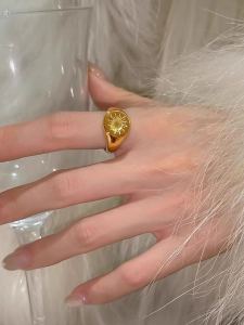 Titanium Steel 18K Gold Plated Sun Melted Stamp Power Feeling Gold Coin round Ring Women Elegant Generous Trendy Finger Ring