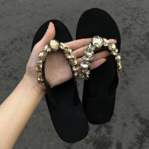 Casual Womens Sandals Summer New Fashion Slope Heel Anti-slip Beach Slippers Diamond Clogs Outdoor Wear Comfortable Slip-On Shoes