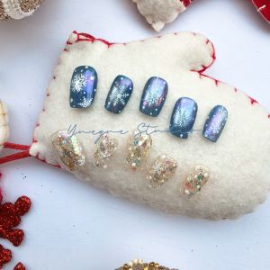 Blue Aurora Holographic Snowflake Glitter Handmade Wearable Nail Tips Super Shiny  Style Beauty Tools from Mainland China