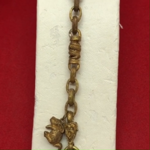 สร้อยข้อมืองานดิบทองเหลืองลายห่วงโซ่ห้อยจี้กระต่าย ความยาว 7 นิ้ว งานดิบไม่ได้ชุบ ใส่อาบน้ำได้ ใส่ในชีวิตประจำวันได้ พร้อมส่ง