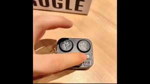 ✅100% Original Yoky Creative Mini DJ Machine Music Keychain Students Bag Pendant Keyring