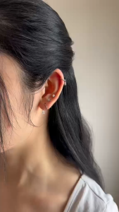 MINIMALIST LAB 925 Sterling Silver Noa Baguette Drop Single Hoop Anting Noa Baguette