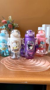 Nexxio Botol Minum Anak Sanrio 600ml + Tali Botol / Botol Minum Praktis Motif Karakter Lucu