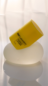 CNP Laboratory Propolis Lipcerin™ 15ml - Manuka Propolis Lipcerin™ Hydrating Overnight Lip Balm & Mask 12 Hours Long-lasting Moisture Gentle Exfoliation Hygienic Twist Dispenser lip butter Korean Skin Care