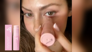 VOLUFLINE PDNA Pink Collagen Multi Balm 10g - Sáp dưỡng đa năng cho vùng mắt cổ và mặt hỗ trợ giảm nếp nhăn và săn chắc da cấp ẩm và làm sáng da dạng thỏi tiện lợi mang theo