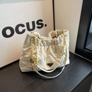 High-End Quilted Chain Link Tote Bag Womens Large Capacity Single Shoulder Crossbody Bag Fashionable PU Leather Handbag