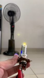 Lampu utama Led H4 laser jauh dekat putih kuning senja biru