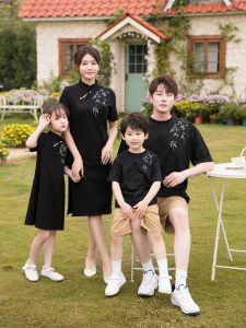 เสื้อยืดคอกลมแขนสั้นผ้าฝ้ายผสมสำหรับครอบครัว ชุดกี่เพ้าสไตล์จีน กระโปรงยาว ฤดูร้อน เสื้อผ้าเด็ก แฟชั่น คุณภาพเยี่ยม