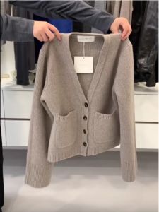 Ladies Loose Knitted Long Sleeve V-Neck Cardigan Soft Cozy Sweater Autumn Winter Outerwear Casual Commute Korean Style