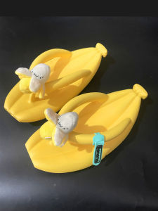 Creative Anti-Slip Summer Banana Slippers Outdoor Beach Wear Womens Slippers Funny Sensation Clogs Comfortable Home Shoes