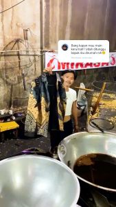 Batik Handara - Basura Navy Krem Kemeja Pria Furing Erro