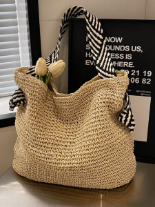 Laid-back Large Capacity Straw Woven Bag Women Summer 2025 New Beach Vacation Handbag Versatile Single Shoulder Armpit Bag