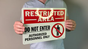 Restricted Area Sign 20*30cm Restricted Area Authorized Personnel Only Metal Sticker