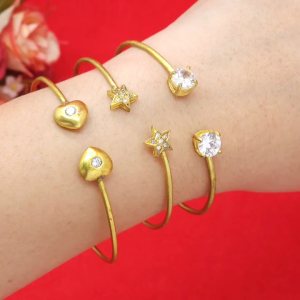 กำไล C งานดิบทองเหลือง คละลาย ฟรีไซส์ ปรับขนาดได้ตามต้องการ แฟชั่น งานดิบไม่ได้ชุบ ทองเหลืองโบราณ พร้อมส่ง