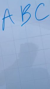 Bảng mica viết bút lông kích thước 80 x 100cm tặng kèm bút lau bảng