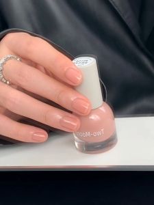 Ready Stock 10ml Two Moons Glossy Nail Polish Nail Art Nude Water Base Peel Off Able Cat Kuku Kopet