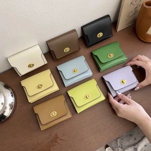 กระเป๋าสตางค์ใบสั้นทรงเหลี่ยม 9 สี ใช้งานเเบบล็อคปิดงานหนัง ดีมีลักษณะเหล่านี้คุณสามารถเลือก