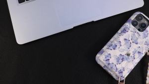 Ốp Điện Thoại iPhone Bằng Da PU Họa Tiết Lá Ginkgo Thời Trang Kèm Dây Đeo Kim Loại Gương Khe Đựng Thẻ Bảo Vệ Toàn Diện Cho iPhone 11/12/13/14/15/16e