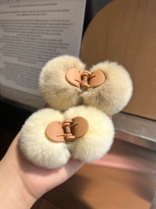Dễ Thương Little Dạ Hội Lông Thỏ Kẹp Càng Cua Đáng Yêu Phụ Kiện Tóc Sang Trọng Mùa Thu Mùa Đông Thời Trang Ins Real Otter Rabbit Hair Claw