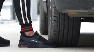 Ready Stock Safety Shoes: Lightweight & Breathable Anti-Slip Work Shoes