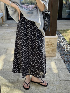 กระโปรงสั้นผ้าชีฟองลายดอกไม้สีดำเอวสูง ทรงเอ ทรงหลวม สำหรับผู้หญิง ช่วงฤดูร้อน กระโปรงทรงเอสำหรับผู้หญิงไซส์ใหญ่