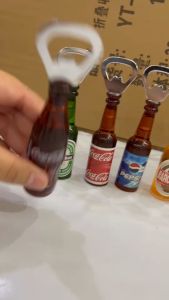 เครื่องมือที่เปิดฝาขวด ที่เปิดขวด ที่เปิดขวดแบบติดตู้เย็น มีแม่เหล็กติดตู้เย็น คละแบบ