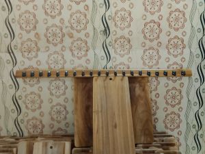 Gantungan Baju Kayu Kapstok Jati Asli yang panjang nyah 1 meter