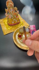 ต้นบุญ - กำยานแท่ง 18 กลิ่น แบรนด์ HEM จากอินเดีย สำหรับบูชา เทพฮินดู สิ่งศักดิ์สิทธิ์ ล้างพลังงาน เพื่อความหอม