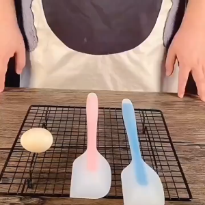 SEA JJT ใช้ในครัวเรือนซิลิโคนมีดโกนเบเกอรี่ครีมไม้พายเครื่องกวนเค้ก