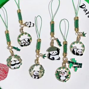 GK063 Gantungan HP Panda Lucu Bamboo Daun Keychain China gantungan kunci mobil / tas / hp Gantungan Kunci Pria Wanita