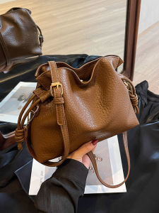 Túi Đeo Chéo Da Mềm Thời Trang Mới Thu Đông Cho Nữ Túi Đeo Vai Đơn Giản Đa Năng Cổ Điển Cao Cấp PU Túi Đeo Chéo