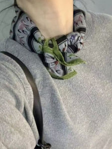 Elegant Cotton Linen Womens Scarf Stylish Small Square Neck Warmer Spring Autumn Fashionable Korean Version Geometric Print