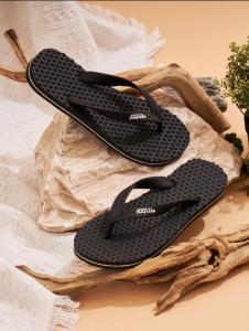 รองเท้าแตะชายหาดยางธรรมชาติหนาพิเศษสำหรับผู้ชาย รองเท้าแตะชายหาดกันน้ำ ส้นแบน ทรงสวมสบาย สวมใส่สบาย ฤดูร้อน 2025