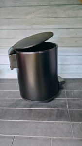 Steel Pedal Dustbin  with Soft Close  6Lit FOC 1 roll garbage bag (771)