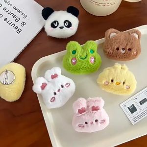 เข็มกลัดแฟชั่น การ์ตูนน่ารักสัตว์ตุ๊กตาเข็มกลัดเด็กตกแต่งกระเป๋าอุปกรณ์สำหรับเสื้อผ้า เข็มกลัด Pinapple