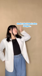 BEAUTY TALK Body Booster Lotion – Deep White Essence 100ml | Mencerahkan Melembapkan dan Menghidrasi Kulit