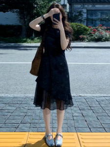 LIRUSHAN | Small Sized French Style Netted Spliced Short Sleeve Dress