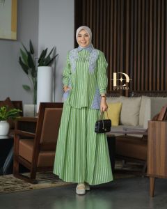 (2oN) DLOVERA SABIRA One Set Baju Setelan Rok Motif Garis Linen Wanita Muslimah Sabira Set By DLovera. Nazra Sha