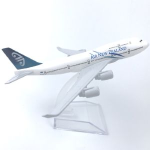 1/400 Scale Model Toy B747 Air New Zealand B-747 Aircraft Model Passenger Aircraft Alloy Model airplane for children