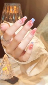 Stiker manikur Perancis merah muda yang lucu dengan bunga berlian tiga dimensi dan kilau halus dalam warna merah muda dan kacang merah fake nail kuku palsu + lem nail art