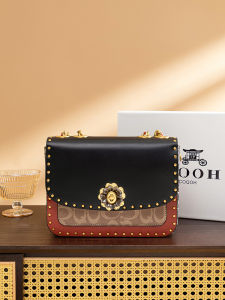 Classic Print Rivet Tea Flower Womens Handbag Single Shoulder Crossbody Chain Small Square Bag Fashionable European Style Lock Buckle Closure